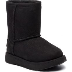 Buty UGG - T Classic Short II Wp 1019646T Blk. Czarne śniegowce dziewczęce Ugg, bez zapięcia. Za 639,00 zł.