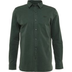 Lacoste LIVE Koszula sinople. Zielone koszule męskie marki Lacoste LIVE, m, z bawełny. Za 379,00 zł.