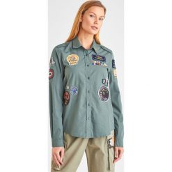 KOSZULA aeronautica militare. Koszule damskie Aeronautica Militare, s, bez wzorów, eleganckie, bez kołnierzyka, bez rękawów. Za 679,00 zł.