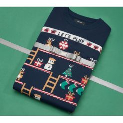Dopasowany sweter ze świątecznym wzorem - Granatowy. Niebieskie swetry męskie Reserved, s, bez wzorów, wizytowe, bez kołnierzyka, bez kaptura. Za 69,99 zł.