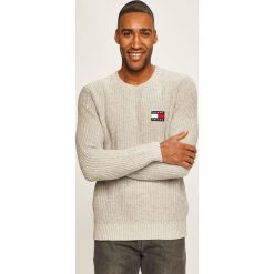 Tommy Jeans - Sweter. Szare swetry męskie Tommy Jeans, s, bez wzorów, z bawełny, z okrągłym kołnierzem, bez kaptura. Za 449,90 zł.