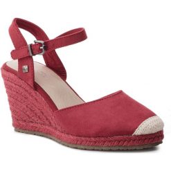 Espadryle BIG STAR - DD274A171 Red. Czerwone espadryle damskie BIG STAR, bez wzorów, ze skóry ekologicznej, bez obcasa, na obcasie. W wyprzedaży za 119,00 zł.