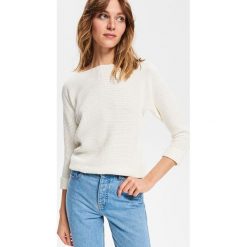 Sweter z dekoltem w łódkę - Kremowy. Białe swetry damskie marki Reserved, s, bez wzorów, bez rękawów, bez kaptura. Za 79,99 zł.