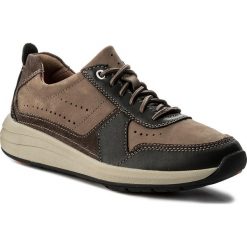 Półbuty CLARKS - Un Coast Form 261332477 Mushroom Combi. Pomarańczowe półbuty męskie marki Clarks, na co dzień, ze skóry ekologicznej. W wyprzedaży za 319,00 zł.