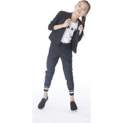 Dkny - Kurtka bomber dziecięca 152-158 cm. Czarne kurtki dziewczęce DKNY, bez wzorów, z elastanu, krótkie, bez kaptura. Za 429,90 zł.