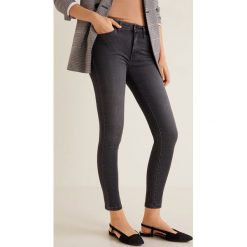 Mango - Jeansy Elektra. Szare jeansy damskie marki Mango, z elastanu, z podwyższonym stanem. W wyprzedaży za 90,93 zł.