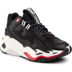 Sneakersy JUST CAVALLI - S09WS0074 900. Czarne półbuty damskie Just Cavalli, na co dzień, bez wzorów, ze skóry, bez obcasa, na płaskiej podeszwie, bez zapięcia. Za 1399,00 zł.