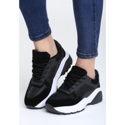 Czarne Sneakersy Moonchild. Czarne sneakersy damskie marki vices, z materiału. Za 89,99 zł.