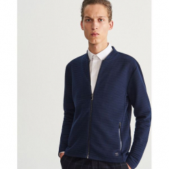 Rozpinana bluza ze stójką - Granatowy. Niebieskie bluzy męskie Reserved, s, bez wzorów, ze stójką, bez rękawów, bez kaptura. Za 139,99 zł.