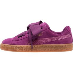 Puma SUEDE HEART SNK JR Tenisówki i Trampki dark purple. Fioletowe trampki chłopięce Puma, z materiału. W wyprzedaży za 216,75 zł.