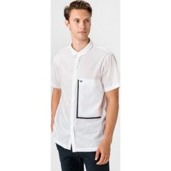 Emporio Armani Koszula Biały. Białe koszule męskie Emporio Armani, xxl, bez wzorów, z bawełny, bez kołnierzyka, z krótkim rękawem. Za 605,95 zł.