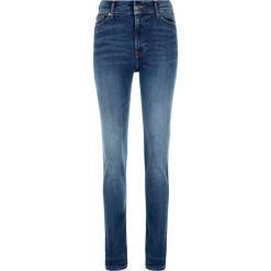 Jeansy Skinny Fit Tommy Jeans DM0DM03955. Niebieskie jeansy męskie Tommy Jeans, m, bez wzorów. W wyprzedaży za 329,00 zł.