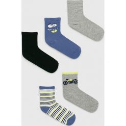Name it - Skarpetki (5-pack). Szare skarpetki chłopięce Name it, bez wzorów, z elastanu. Za 29,90 zł.