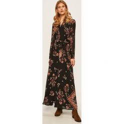 Only - Sukienka. Czarne sukienki damskie ONLY, na co dzień, w kwiaty, z poliesteru, casualowe, bez kołnierzyka, z długim rękawem, długie, midi, proste. W wyprzedaży za 119,90 zł.