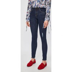 Medicine - Jeansy Basic. Niebieskie jeansy damskie marki MEDICINE, bez wzorów, z elastanu. Za 119,90 zł.