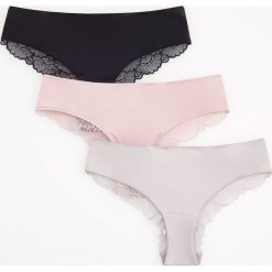 Majtki z koronką 3 pack - Czarny. Czarne majtki damskie Reserved, xl, z koronki. Za 49,99 zł.