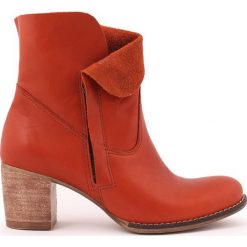 Botki - skóra naturalna - model 454 - kolor brąz. Pomarańczowe botki damskie Zapato, na wiosnę, ze skóry, eleganckie, za kostkę, na wysokim obcasie, na obcasie, na zamek. W wyprzedaży za 339,00 zł.