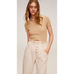 Mango - T-shirt Ribcaja. Białe bluzki damskie Mango, s, bez wzorów, z elastanu, casualowe, z okrągłym kołnierzem, z krótkim rękawem. Za 59,90 zł.