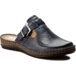 Klapki MANITU - 900500 Denim 5. Niebieskie klapki damskie Manitu, bez wzorów, ze skóry, bez obcasa. W wyprzedaży za 169,00 zł.
