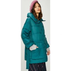 Answear - Kurtka. Zielone kurtki damskie ANSWEAR, s, w paski, z poliesteru, krótkie. W wyprzedaży za 129,90 zł.