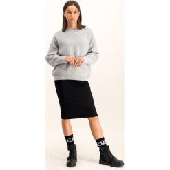 Sweter Hugo 10219925. Szare swetry damskie HUGO, s, bez wzorów, z wełny, klasyczne, bez rękawów, bez kaptura. W wyprzedaży za 499,00 zł.