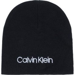 Calvin Klein Classic Czapka Czarny. Czarne czapki damskie z haftami, z wiskozy. Za 126,95 zł.