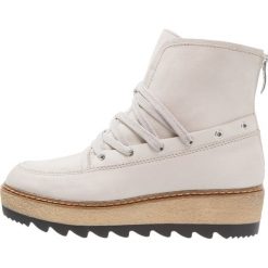 Botki damskie: Marcel Ostertag x Tamaris Botki na platformie cloud