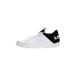 Buty Levis 230087 00931 MULLET. Białe trampki męskie Levi's®, bez wzorów, bez zapięcia. Za 387,93 zł.