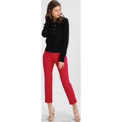 Swetry klasyczne damskie: one more story Sweter black