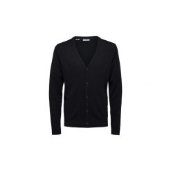 Swetry rozpinane / Kardigany Selected 16058641 TOWER CARDIGAN. Czarne swetry męskie Selected, s, bez wzorów. W wyprzedaży za 149,39 zł.