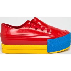 Melissa - Buty Ulitsa Sneaker. Czerwone buty sportowe damskie Melissa, bez wzorów, ze skóry, sportowe. W wyprzedaży za 239,90 zł.