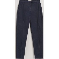Jeansy z bawełny organicznej - Niebieski. Jeansy damskie Reserved. Za 129,99 zł.