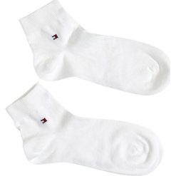 Tommy Hilfiger - Skarpety męskie Quarter(2-pak). Białe skarpetki męskie marki TOMMY HILFIGER, z bawełny. W wyprzedaży za 39,90 zł.