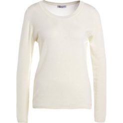 Swetry klasyczne damskie: Johnstons Cashmere GAUZY SCOOP NECK Sweter light yellow