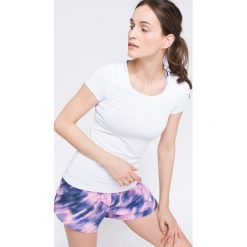 Koszulka treningowa damska TSDF113 - biały - 4F. Białe topy sportowe damskie 4f, l, z poliesteru, z dekoltem na plecach. Za 59,99 zł.