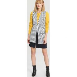 Biała Kamizelka Classic Way. Białe kamizelki damskie marki other, długie. Za 79,99 zł.