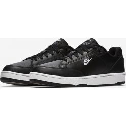 Nike - Buty Grandstand II. Czarne sneakersy męskie Nike, z okrągłym noskiem, na sznurówki. W wyprzedaży za 319,90 zł.