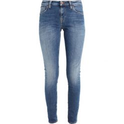 Nudie Jeans LIN Jeans Skinny Fit celestial. Niebieskie rurki damskie marki Nudie Jeans, z elastanu. W wyprzedaży za 434,25 zł.
