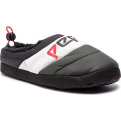 Kapcie PEPE JEANS - Sky Man PMS20001 Otter Green 751. Czarne klapki męskie Pepe Jeans, z jeansu, bez zapięcia. W wyprzedaży za 109,00 zł.