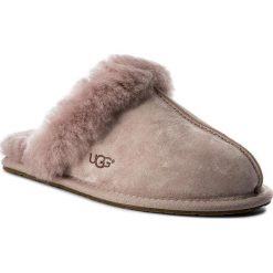 Kapcie damskie: Kapcie UGG – W Scuffette II 5661 W/Dus