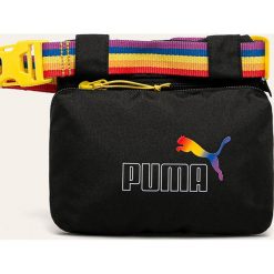 Puma - Nerka. Czarne nerki damskie Puma, w paski, z poliesteru, małe, z nadrukiem, bez dodatków. Za 89,90 zł.