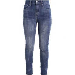 GAP ROSEAU Jeans Skinny Fit medium indigo. Niebieskie jeansy damskie relaxed fit marki GAP. W wyprzedaży za 149,50 zł.