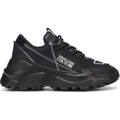 Versace Jeans Couture Tenisówki Czarny. Czarne trampki i tenisówki damskie Versace Jeans Couture, bez wzorów, z jeansu, bez zapięcia. Za 817,95 zł.