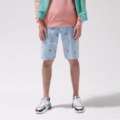 Szorty comfort z paskiem -. Spodenki i szorty męskie Cropp, bez wzorów. W wyprzedaży za 39,99 zł.