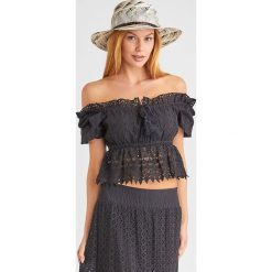 TOP U&B twinset. Bluzki damskie Twinset U&B, xs, bez wzorów, bez kołnierzyka. Za 619,00 zł.