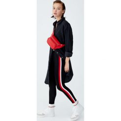 Legginsy z lampasami. Zielone legginsy Pull&Bear. Za 49,90 zł.