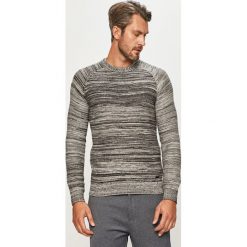 Mustang - Sweter. Czarne swetry męskie Mustang, s, bez wzorów, z bawełny, z okrągłym kołnierzem, bez kaptura. Za 239,90 zł.