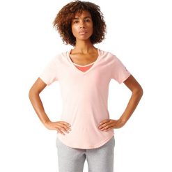 Adidas Koszulka Image Tee różowy r. XS. Czerwone topy sportowe damskie marki Adidas, xs. Za 99,00 zł.