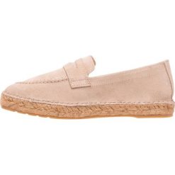 Fred de la Bretoniere Espadryle sand. Różowe espadryle damskie marki Fred de la Bretoniere, ze skóry. Za 469,00 zł.