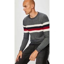 Tom Tailor Denim - Sweter. Szare swetry klasyczne męskie marki TOM TAILOR DENIM, l, z bawełny, z okrągłym kołnierzem. W wyprzedaży za 159,90 zł.